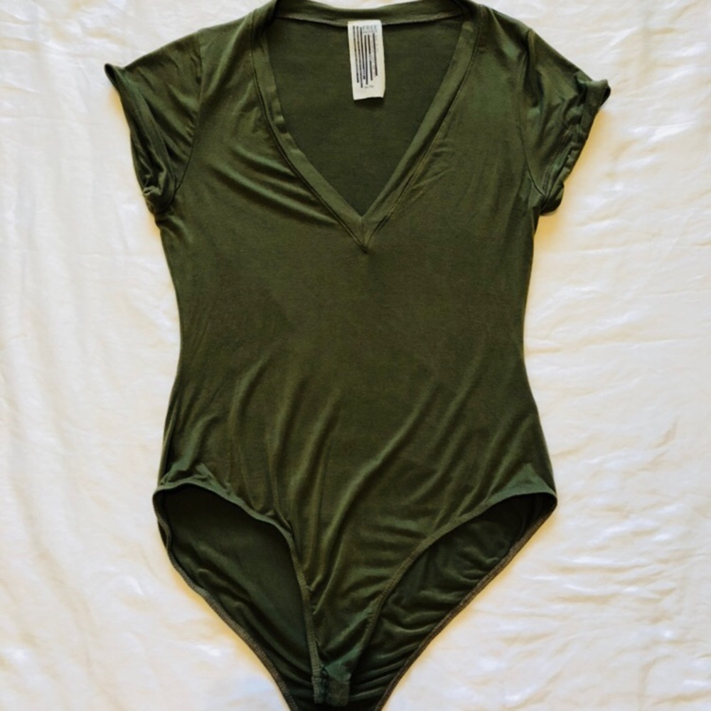 Free People V-Neck body suit